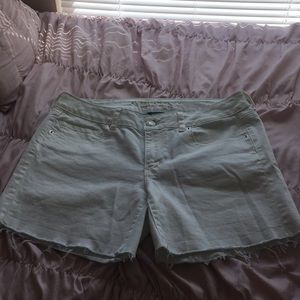 White American Eagle Midi Shorts